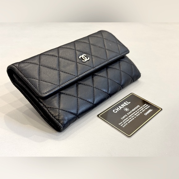 CHANEL Lambskin Quilted Gusset Flap Wallet - Picture 2 of 8